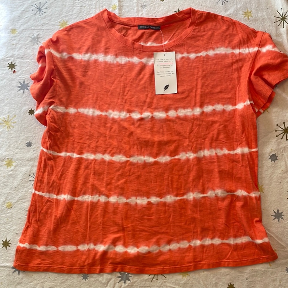 Chelsea & Theodore orange tie-dyed tee shirt size Medium
